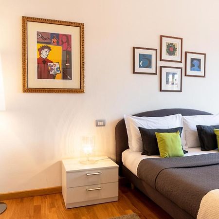 Luxury Flat In Town - Lucca City Center Bagian luar foto